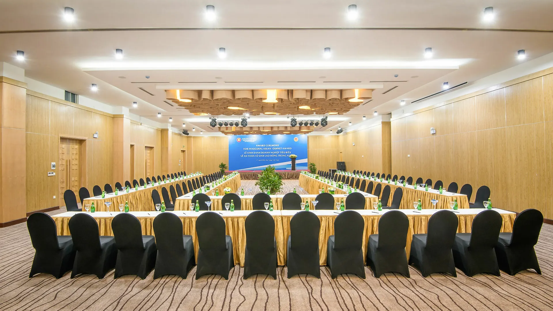 ****  Royal Lotus Hotel Danang Vietnam